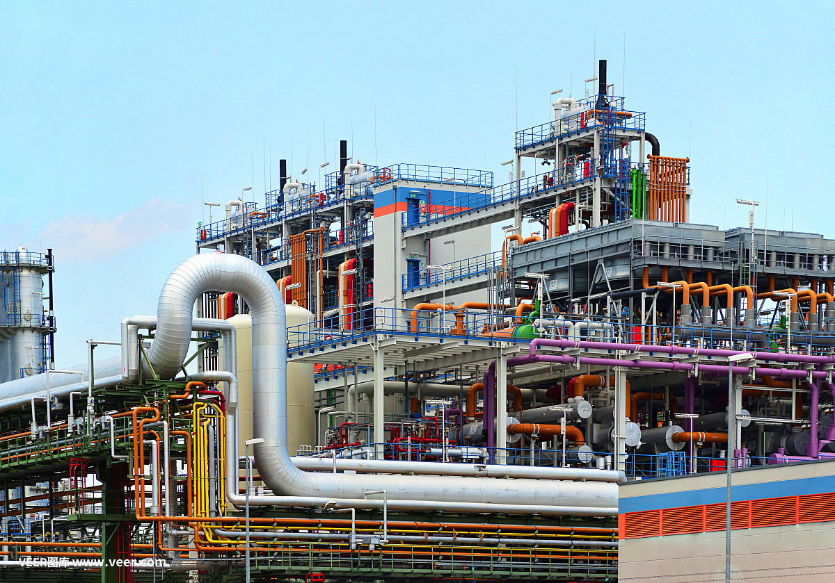 化學(xué)工業(yè)。制造化學(xué)產(chǎn)品的工廠。建筑和設(shè)備